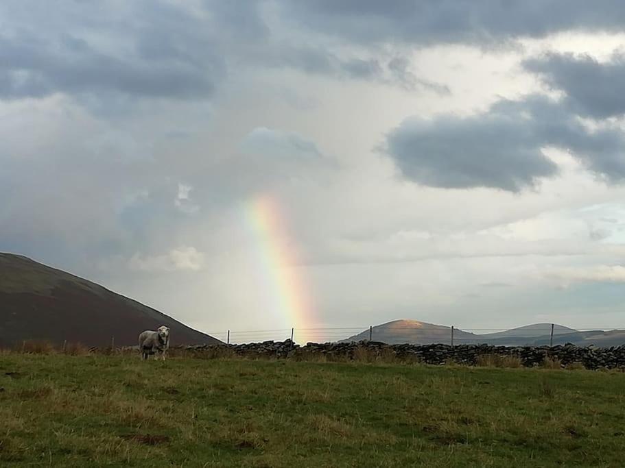 The Hayloft. Entire Barn Conversion Near Keswick Applethwaite エクステリア 写真